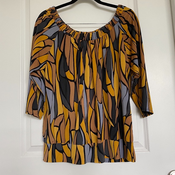 AGB Yellow / Gold  3/4 Sleeve Light XL Top - Picture 1 of 5